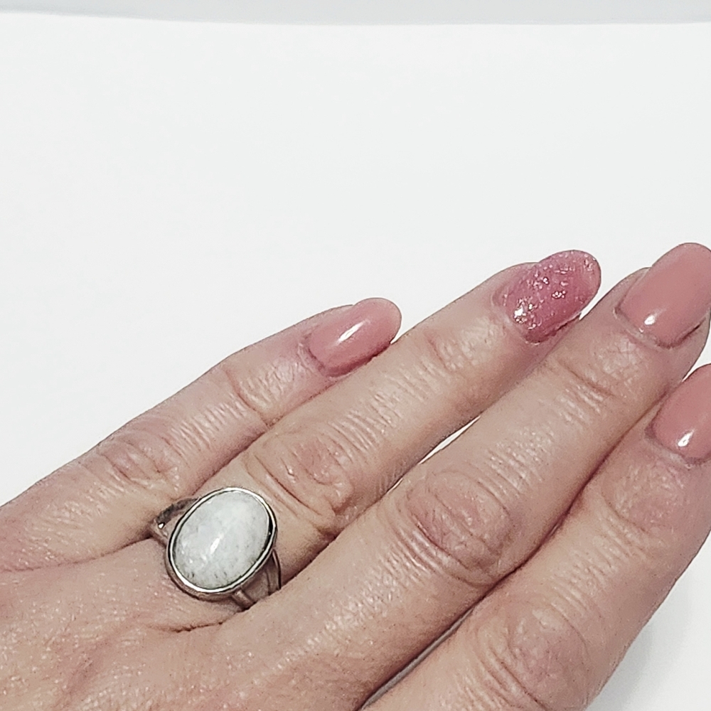 Moonstone Sterling Silver Ival Cabochon Ring size 6.5 - Picture 9 of 11